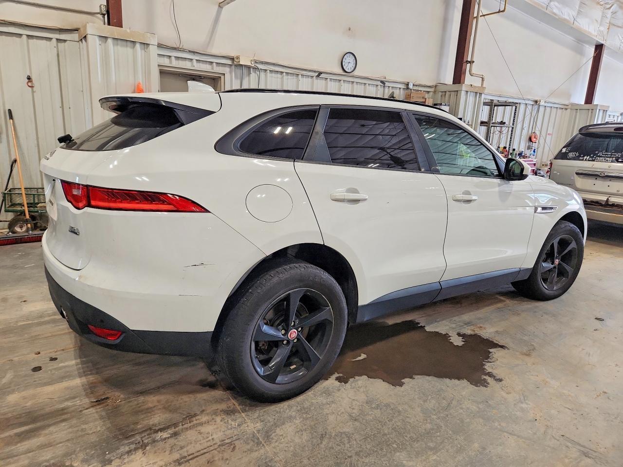 2017 Jaguar F-Pace Premium - zdjęcie 3