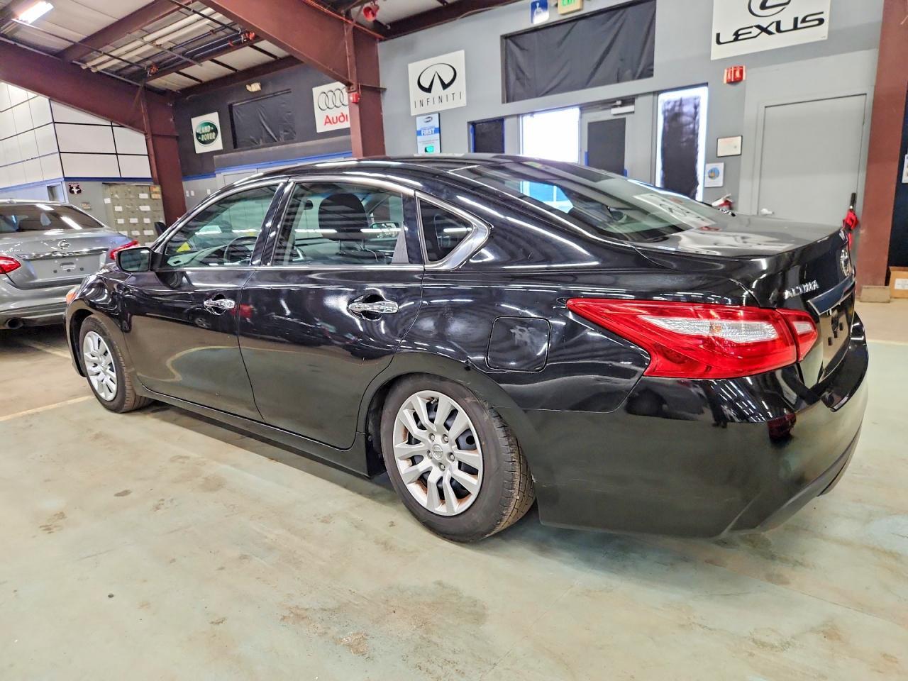 2016 Nissan Altima 2.5 S - zdjęcie 2