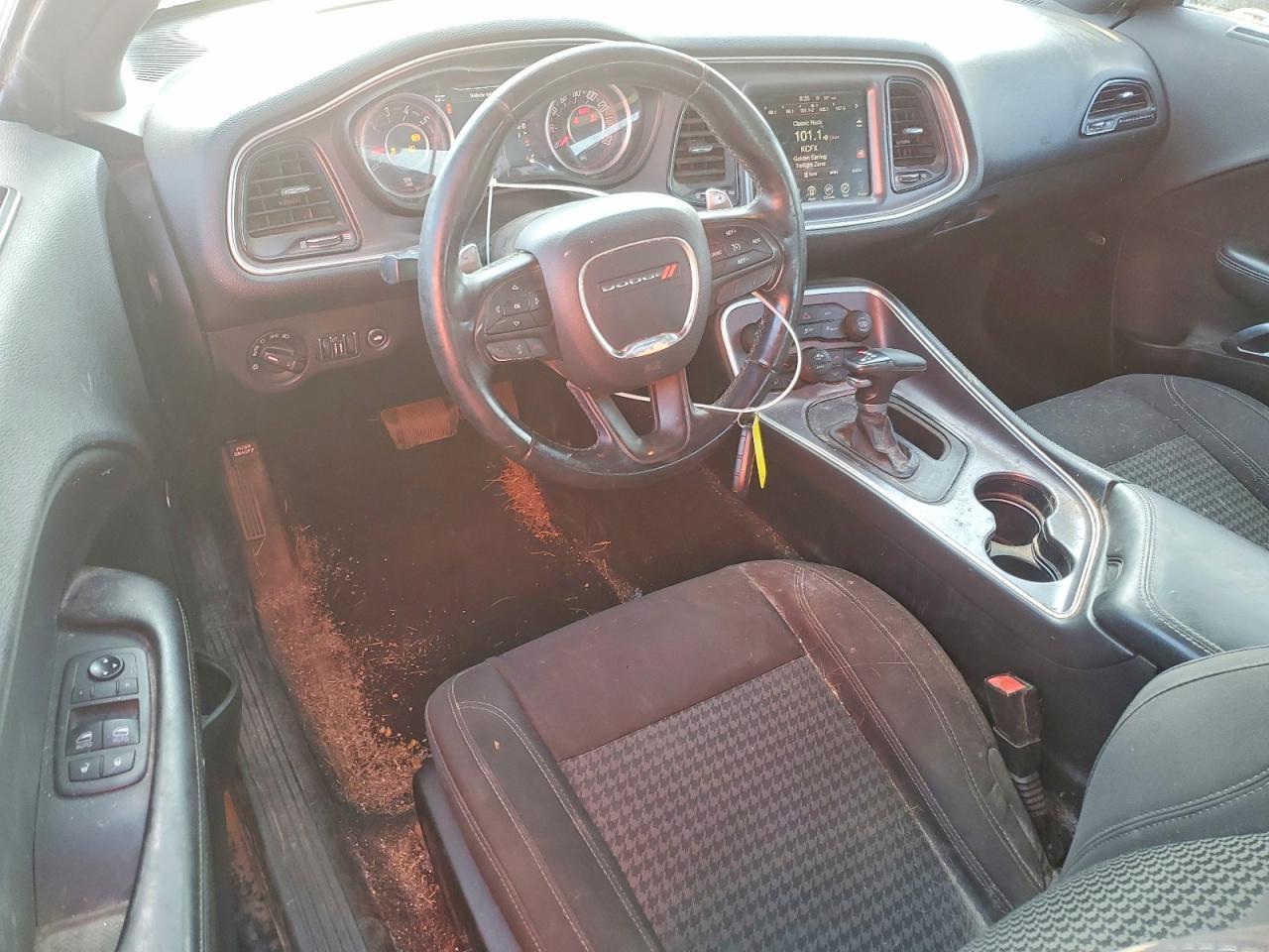 2015 Dodge Challenger Sxt - zdjęcie 8