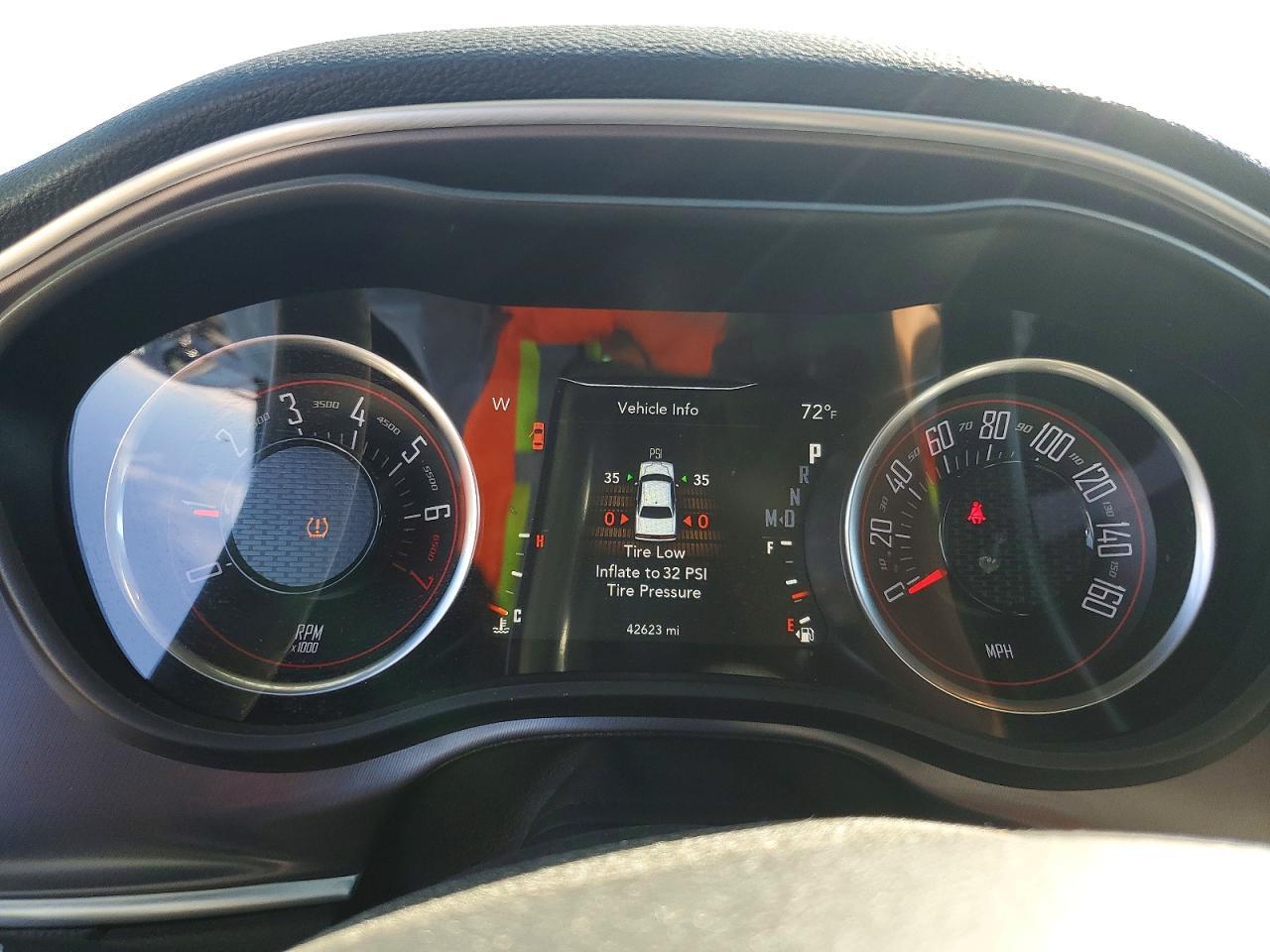 2020 Dodge Challenger Sxt - zdjęcie 9