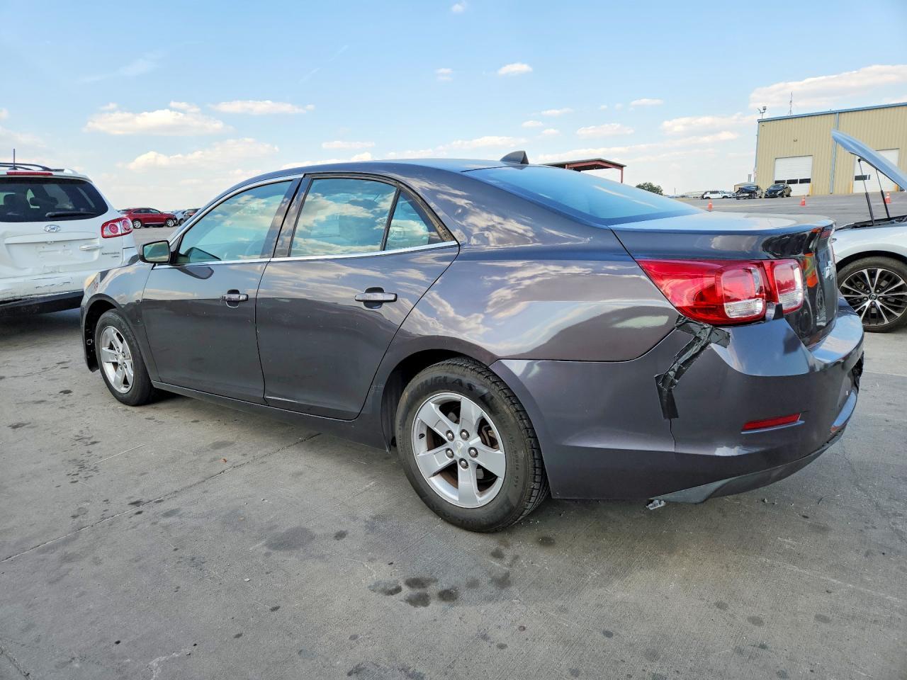 2013 Chevrolet Malibu Ls - zdjęcie 2