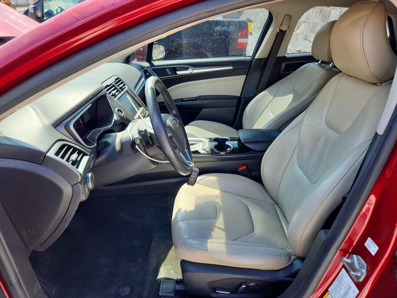 2016 Ford Fusion Titanium - zdjęcie 7