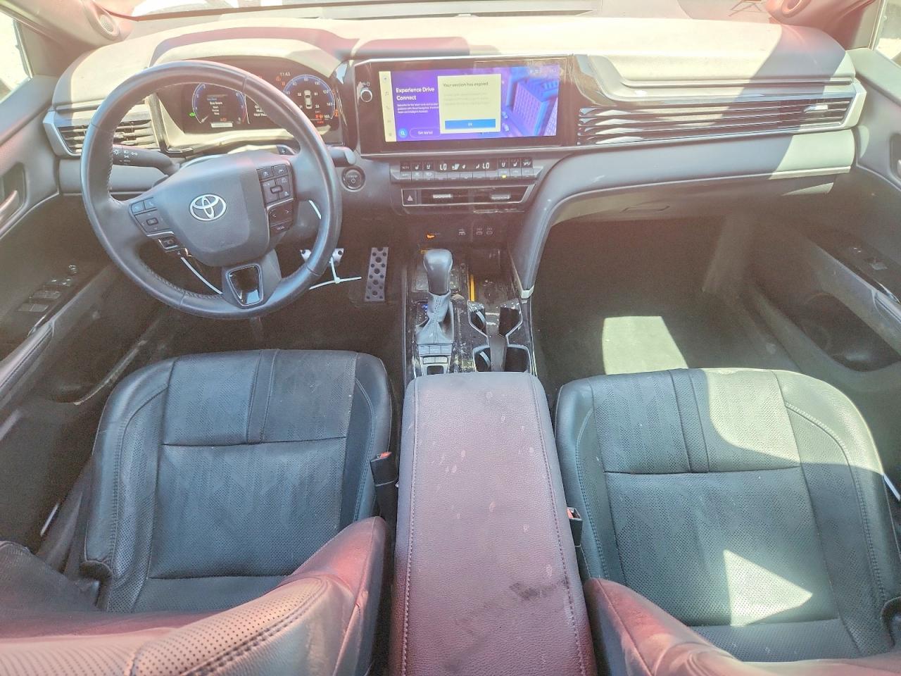 2025 Toyota Camry Xse - zdjęcie 8