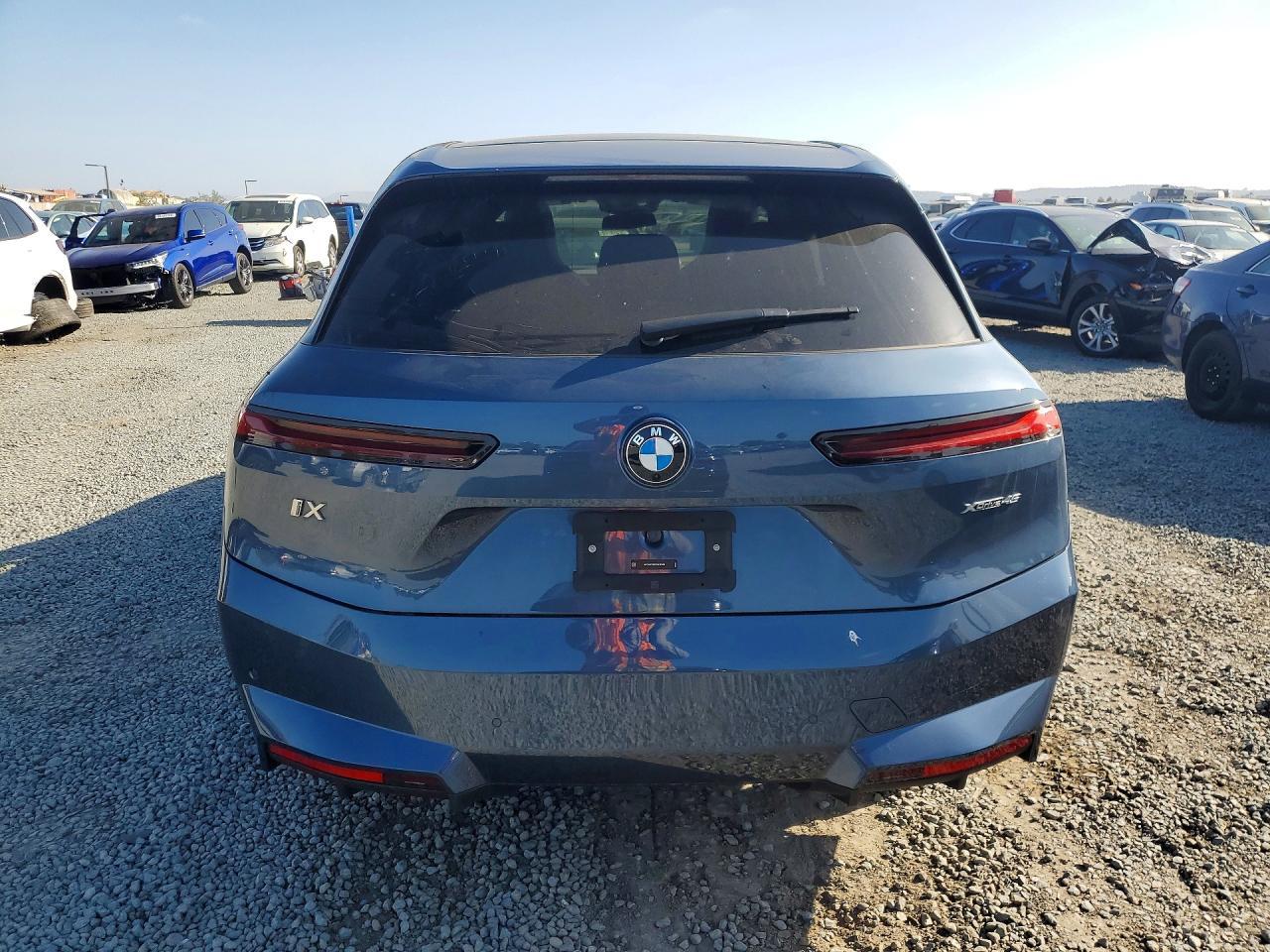 2026 BMW Ix xDrive45 - zdjęcie 6