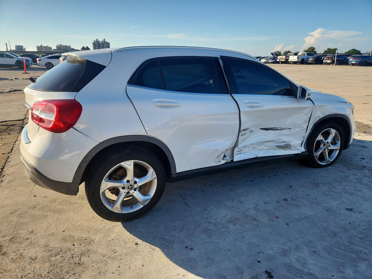 2019 Mercedes-Benz Gla 250 - zdjęcie 3
