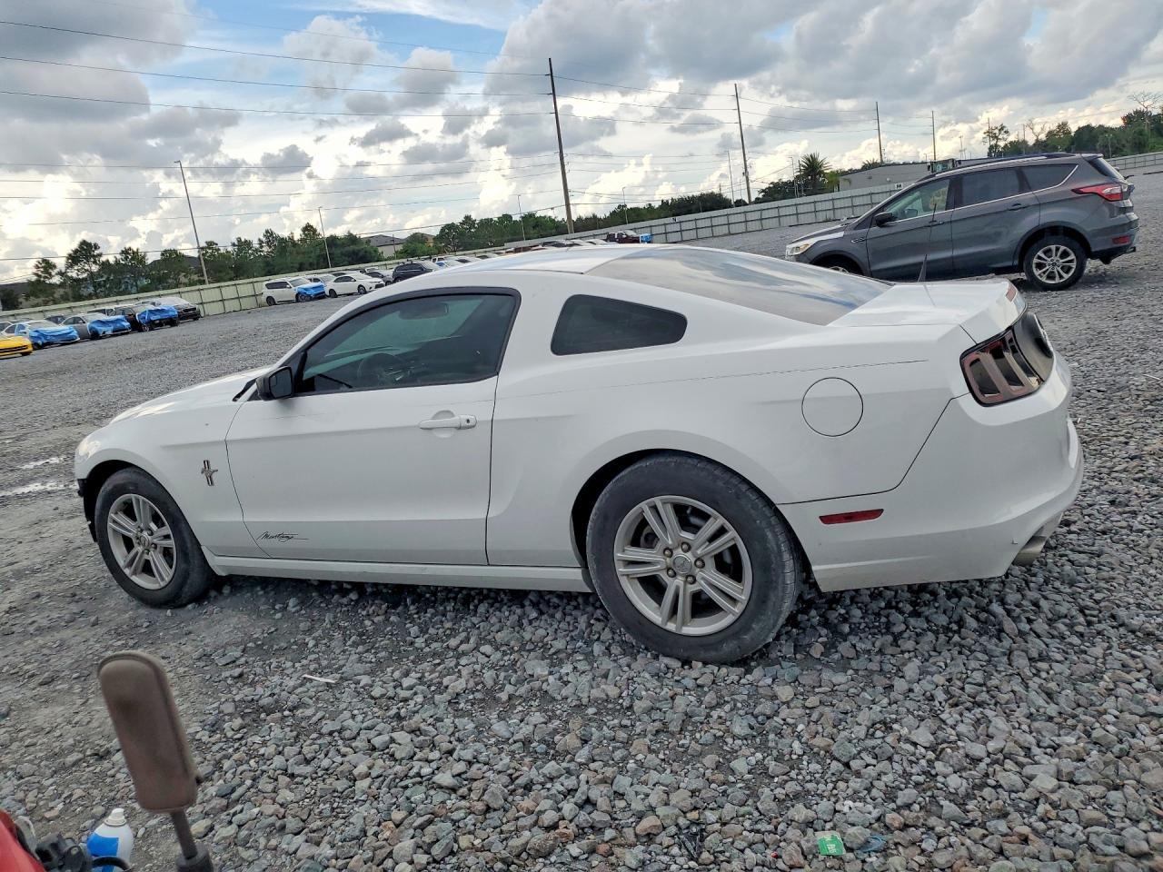 2014 Ford Mustang - zdjęcie 2