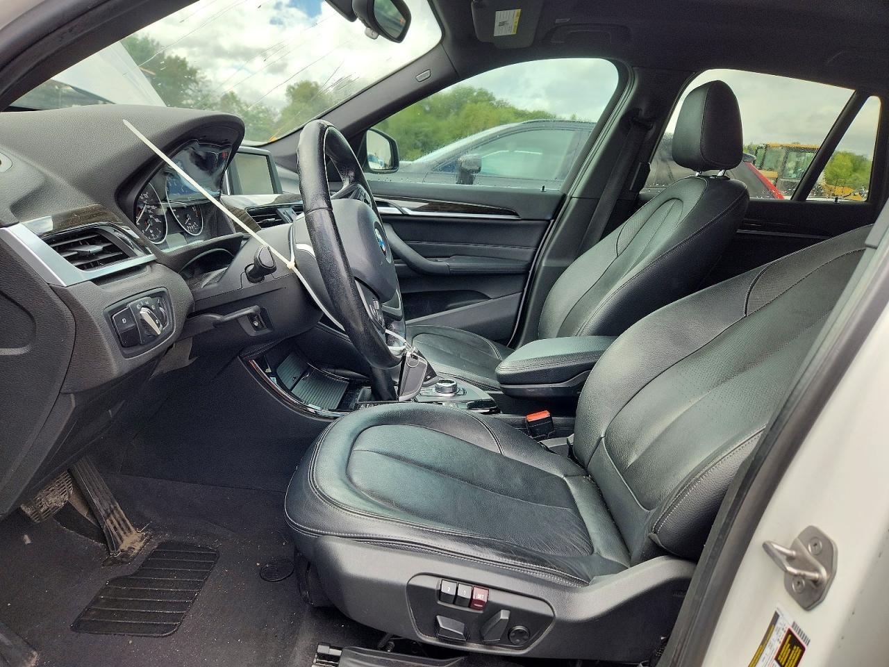 2016 BMW X1 xDrive28I - zdjęcie 7