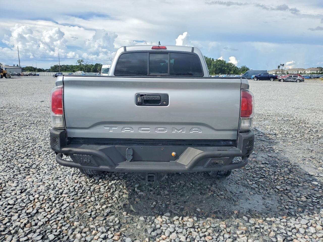 2016 Toyota Tacoma Sr5 V6 - zdjęcie 6