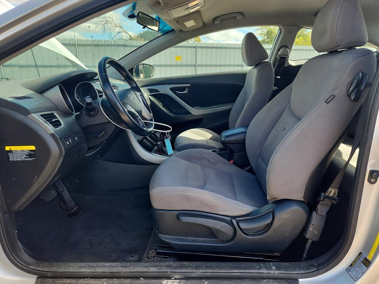 2014 Hyundai Elantra Coupe Base - zdjęcie 7