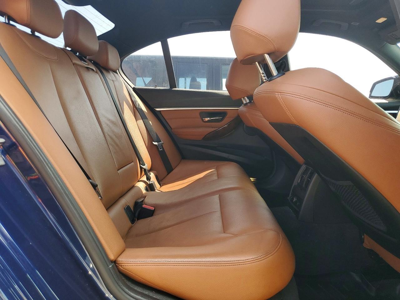 2016 BMW Seria 3 328i - zdjęcie 10