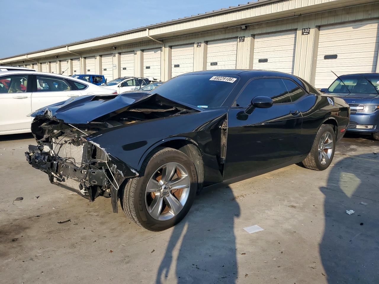 2016 Dodge Challenger Sxt - zdjęcie główne