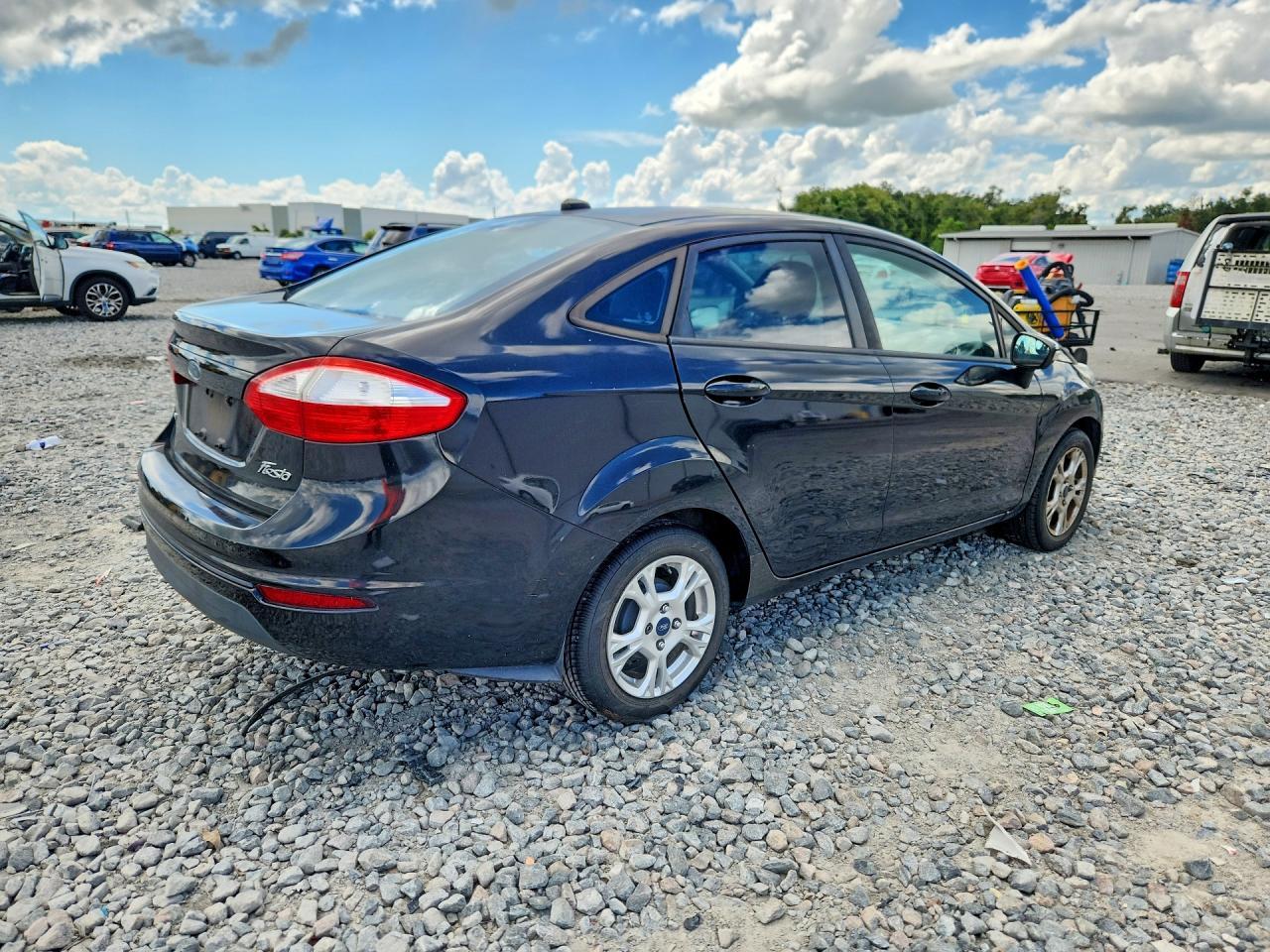 2014 Ford Fiesta Se - zdjęcie 3