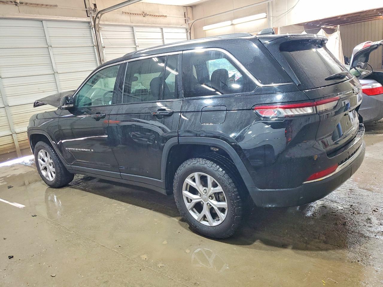 2022 Jeep Grand Cherokee Limited - zdjęcie 2