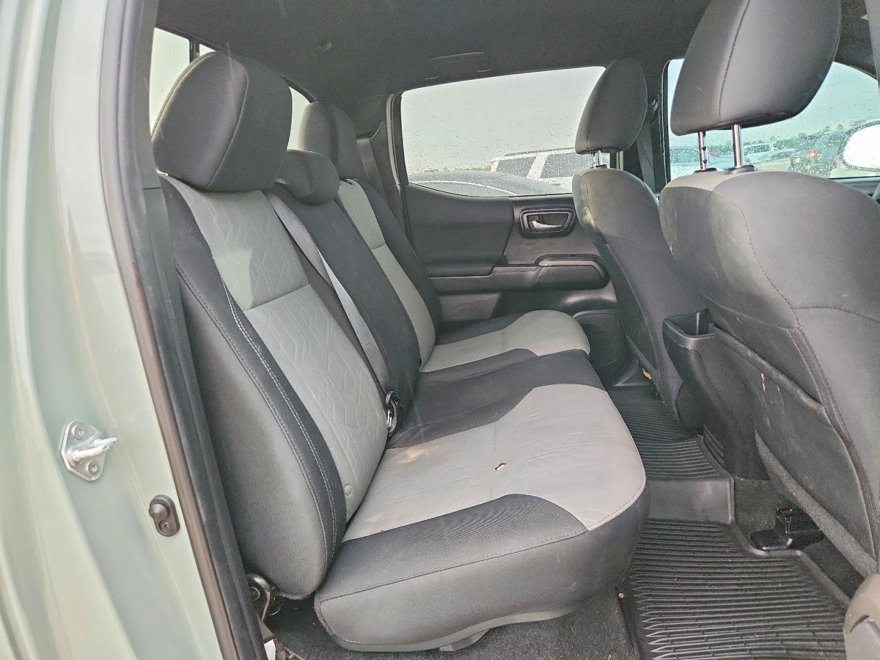 2022 Toyota Tacoma Double Cab - zdjęcie 10