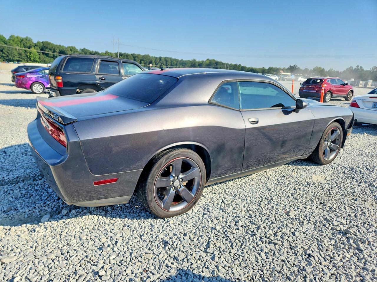 2014 Dodge Challenger Sxt - zdjęcie 3