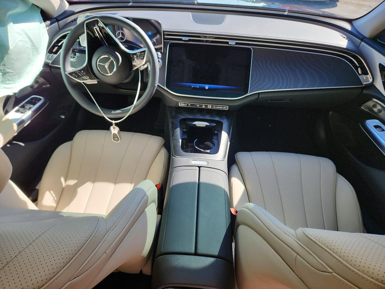 2026 Mercedes-Benz E 450 4Matic - zdjęcie 8