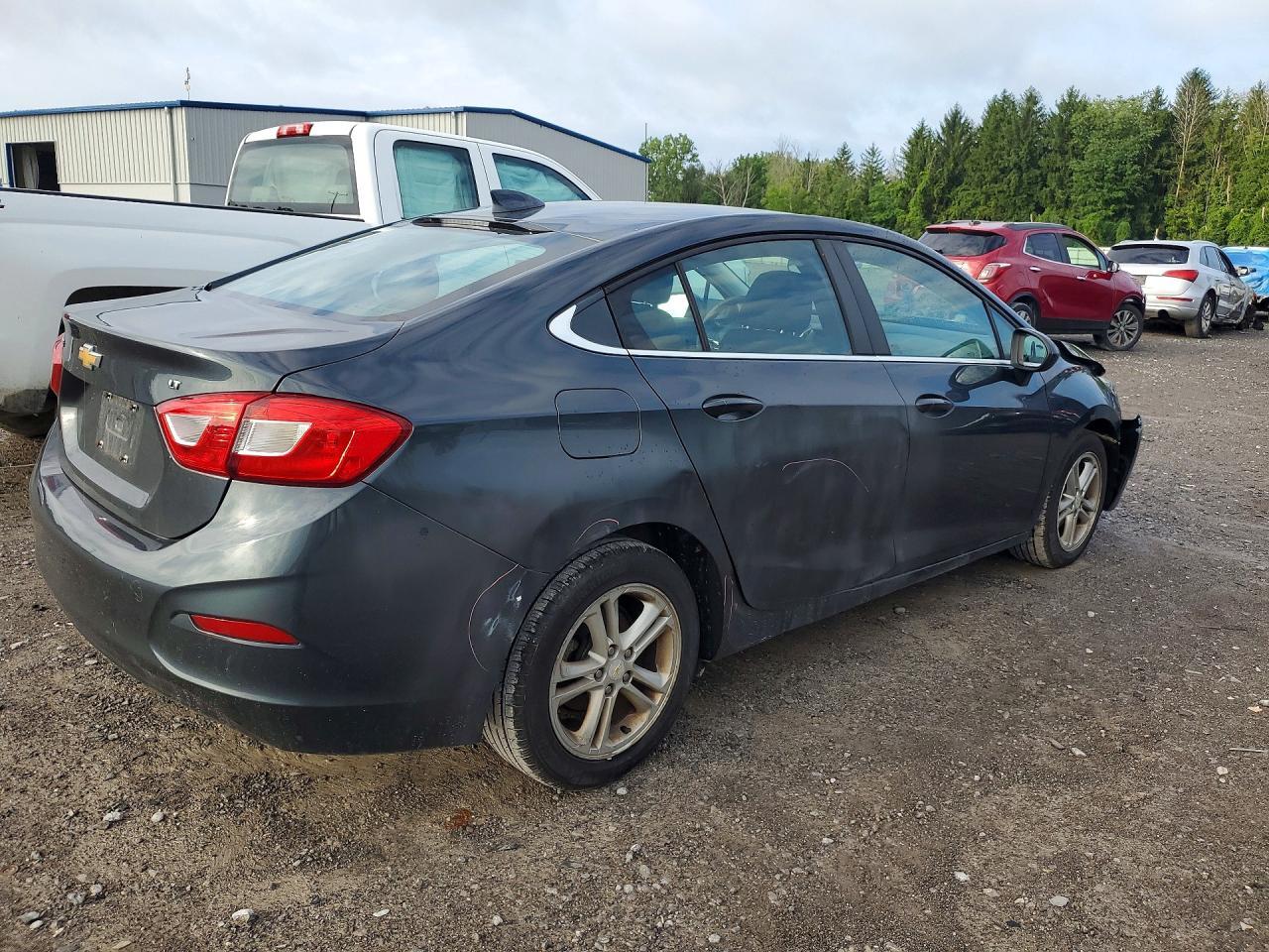 2018 Chevrolet Cruze Lt - zdjęcie 3