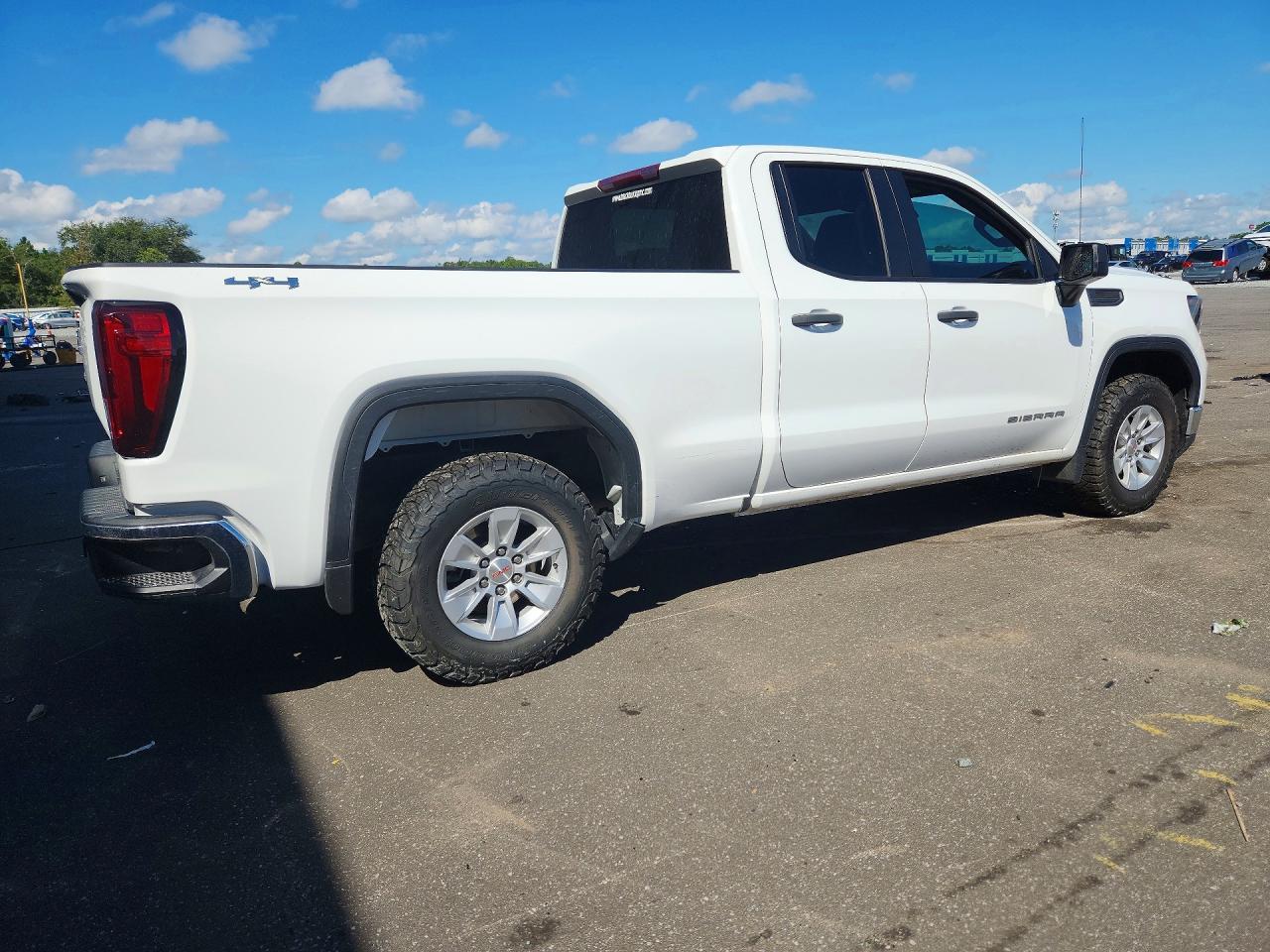 2025 GMC Sierra K1500 - zdjęcie 3