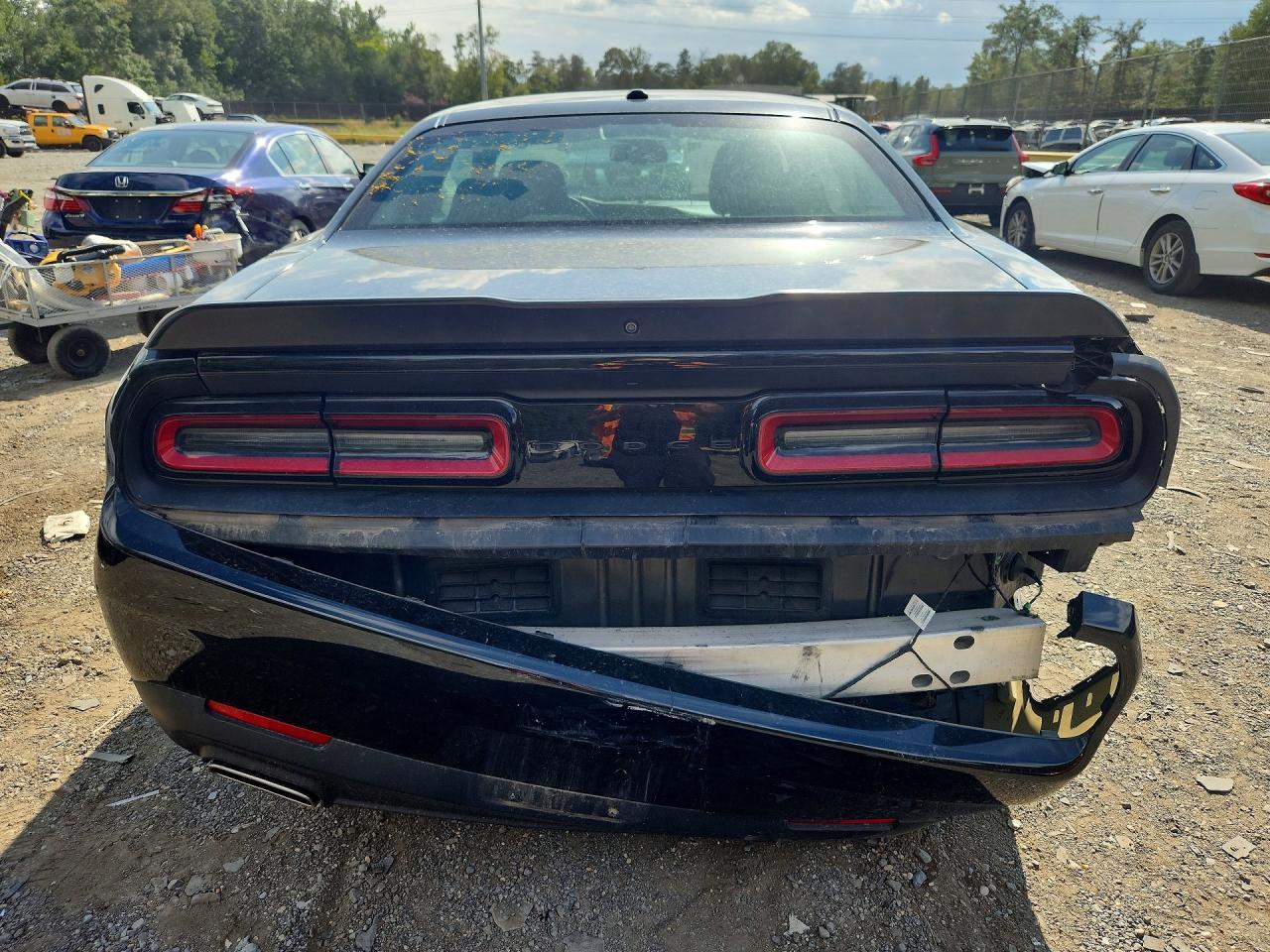 2022 Dodge Challenger Sxt - zdjęcie 6