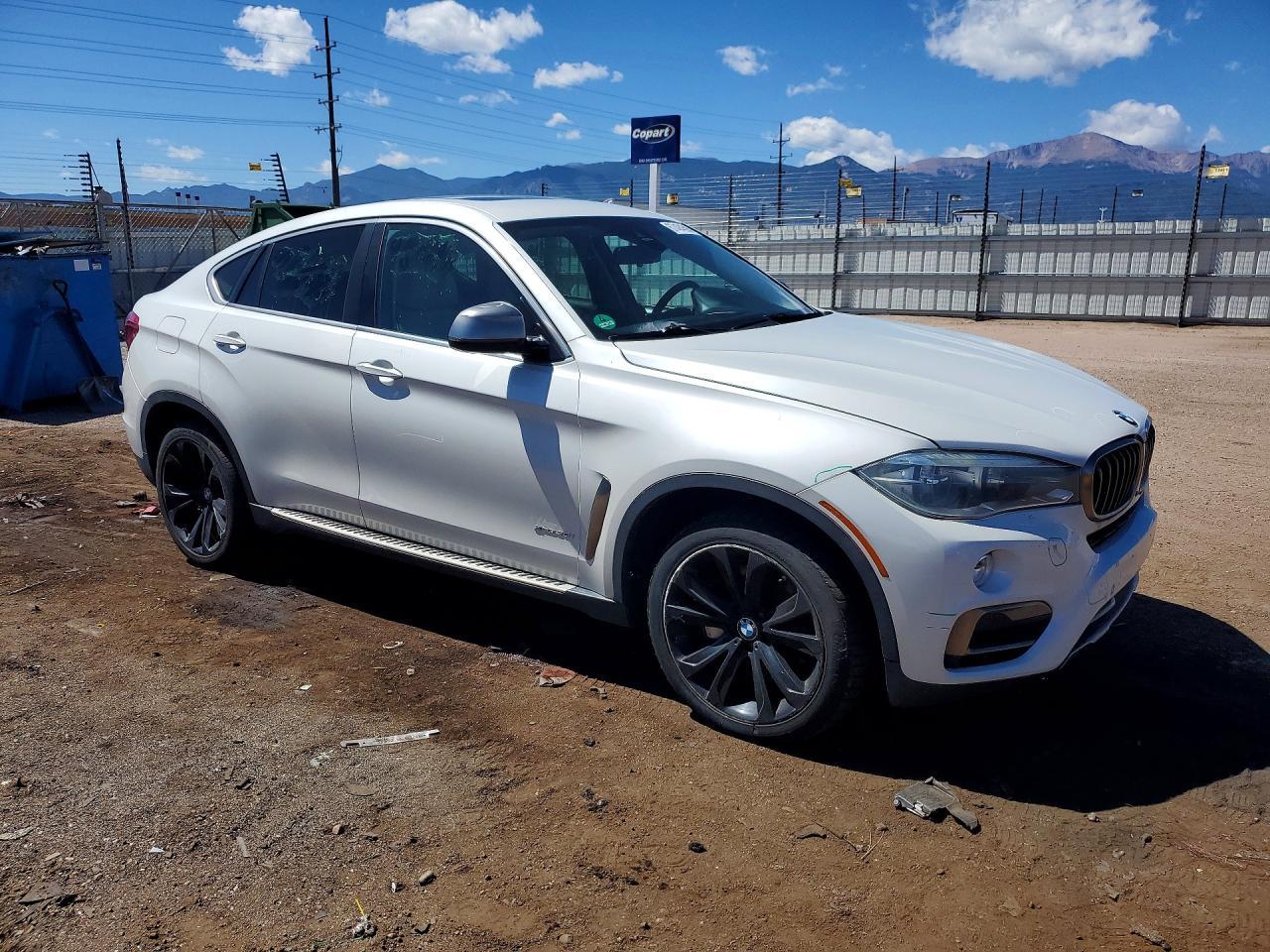 2015 BMW X6 xDrive50I - zdjęcie 4
