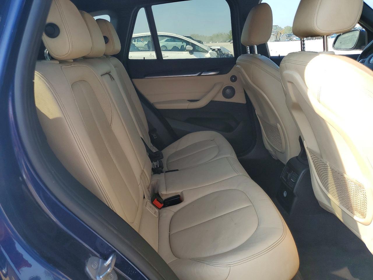 2017 BMW X1 xDrive28I - zdjęcie 11