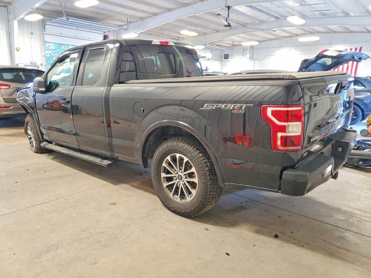 2020 Ford F150 Super Cab - zdjęcie 2