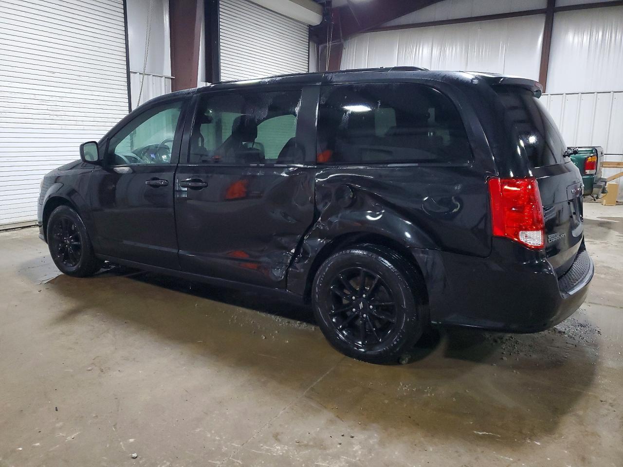 2019 Dodge Grand Caravan Gt - zdjęcie 2