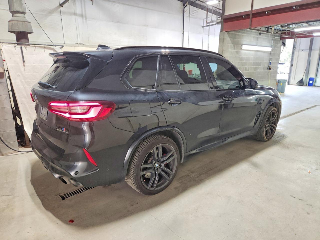 2023 BMW X5 M - zdjęcie 3