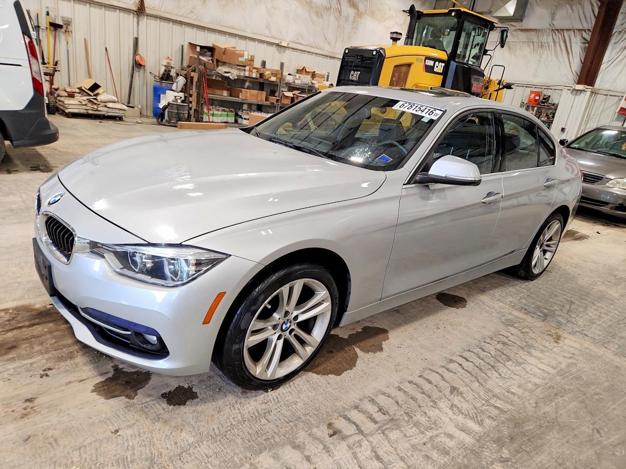 2018 BMW 330 Xi - zdjęcie główne