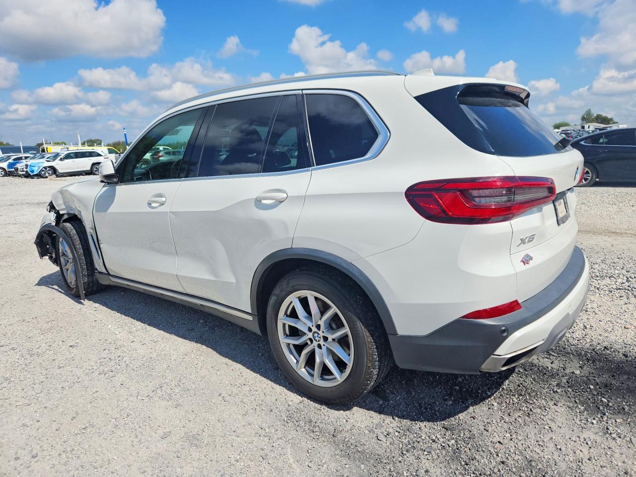 2019 BMW X5 xDrive40I - zdjęcie 2