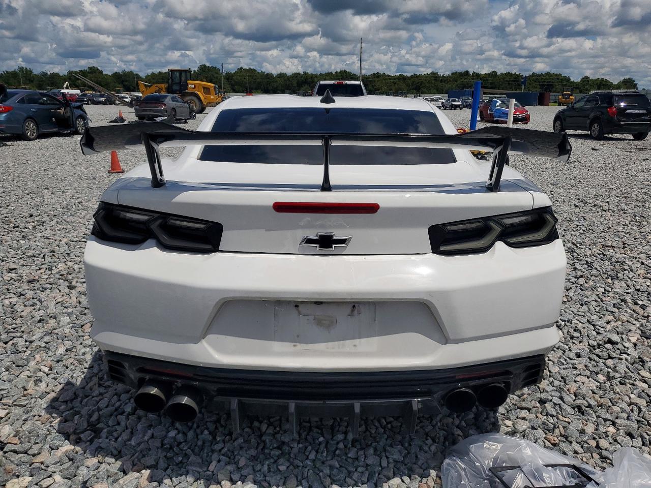 2021 Chevrolet Camaro Ls - zdjęcie 6