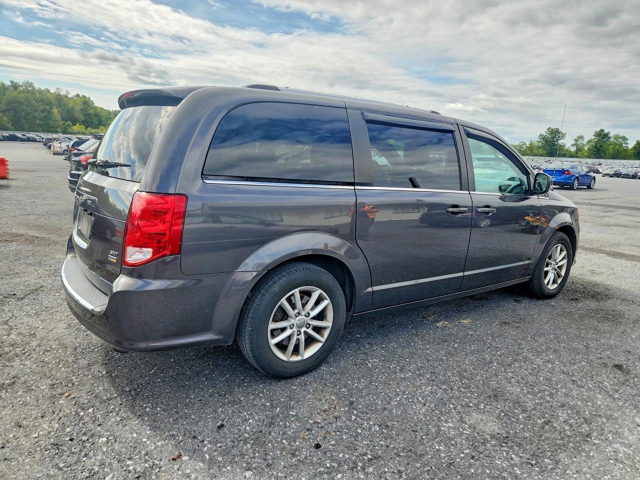 2019 Dodge Grand Caravan Sxt - zdjęcie 3