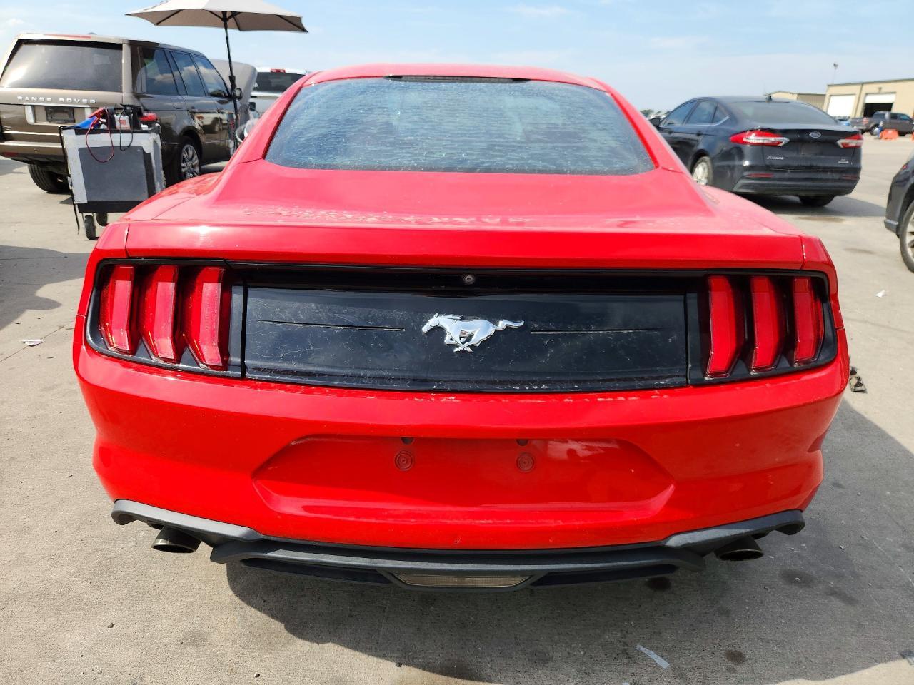 2018 Ford Mustang - zdjęcie 6