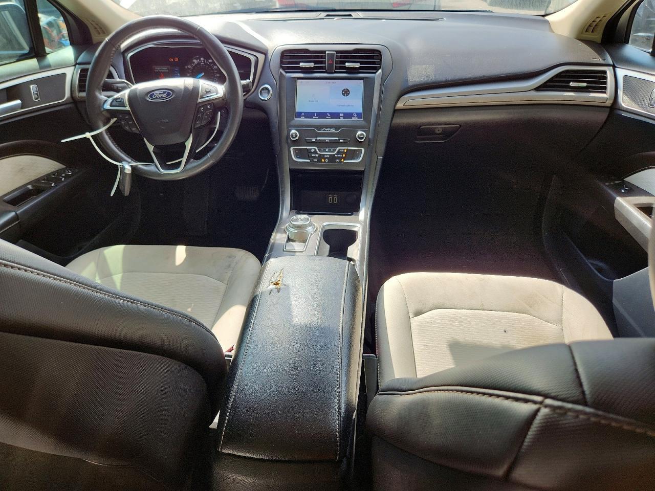 2020 Ford Fusion Se - zdjęcie 8