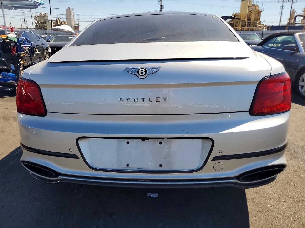 2022 Bentley Flying Spur - zdjęcie 6