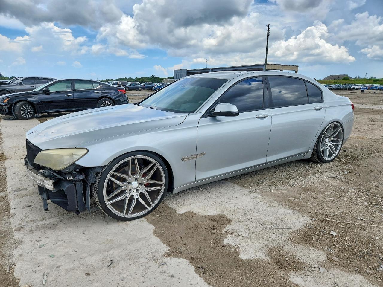 2014 BMW 740 Li - zdjęcie główne
