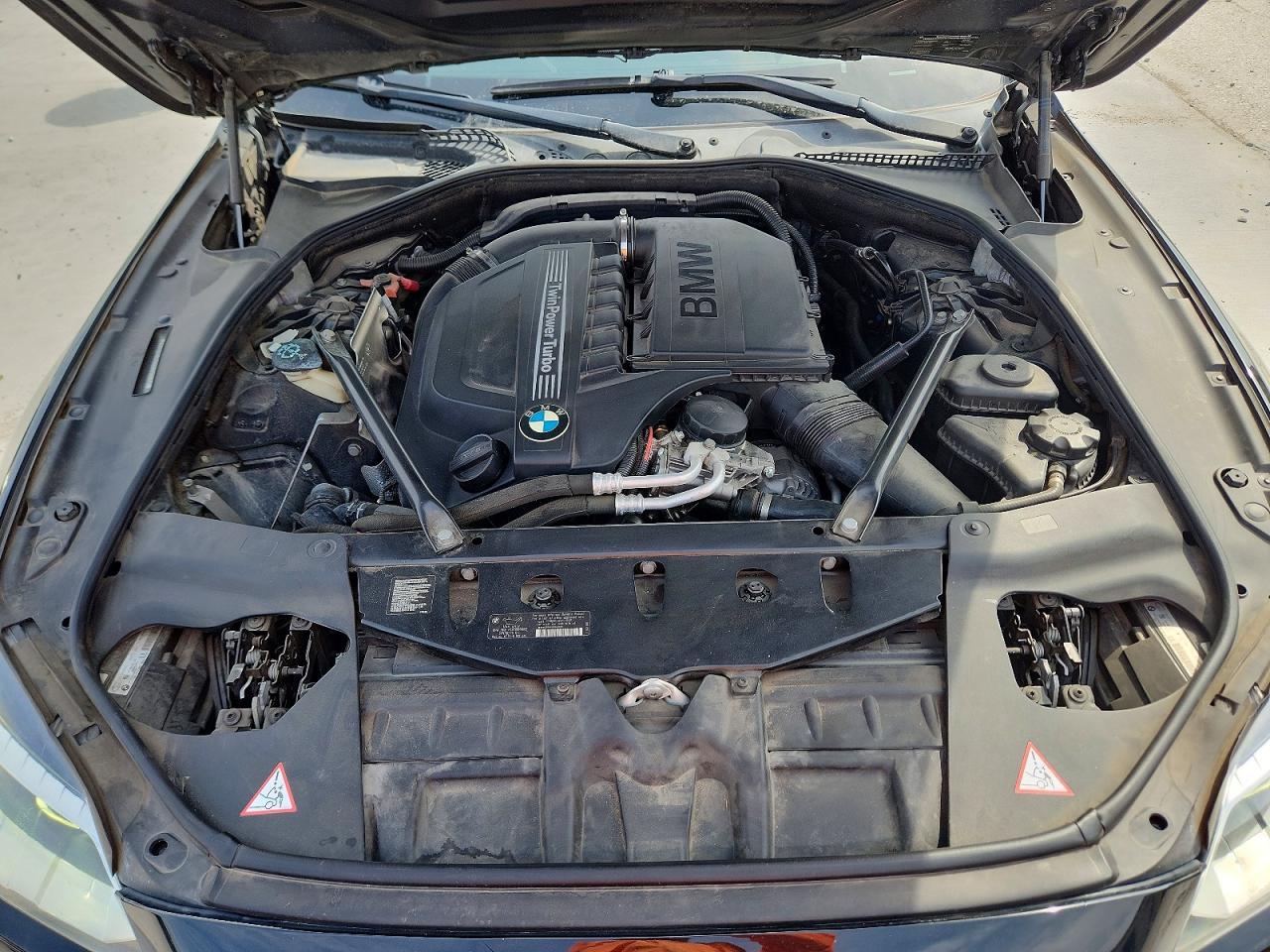 2014 BMW Seria 6 640i - zdjęcie 11