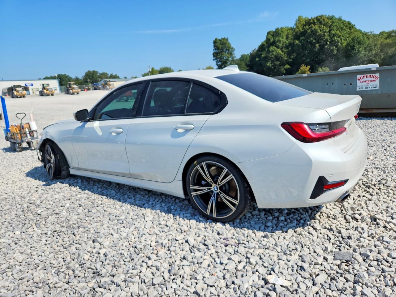 2022 BMW 330I - zdjęcie 2