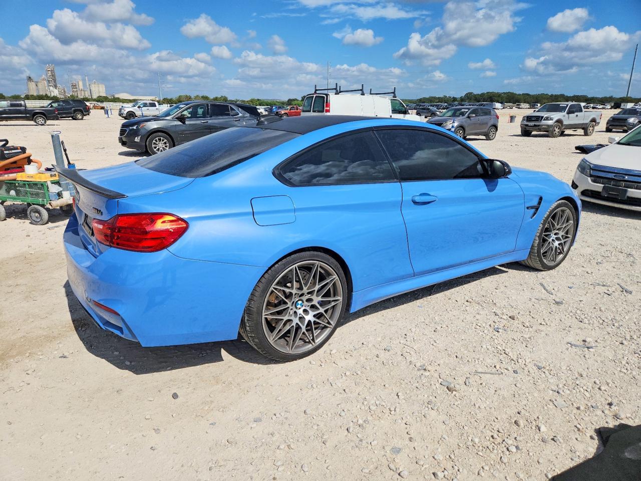 2017 BMW M4 - zdjęcie 3