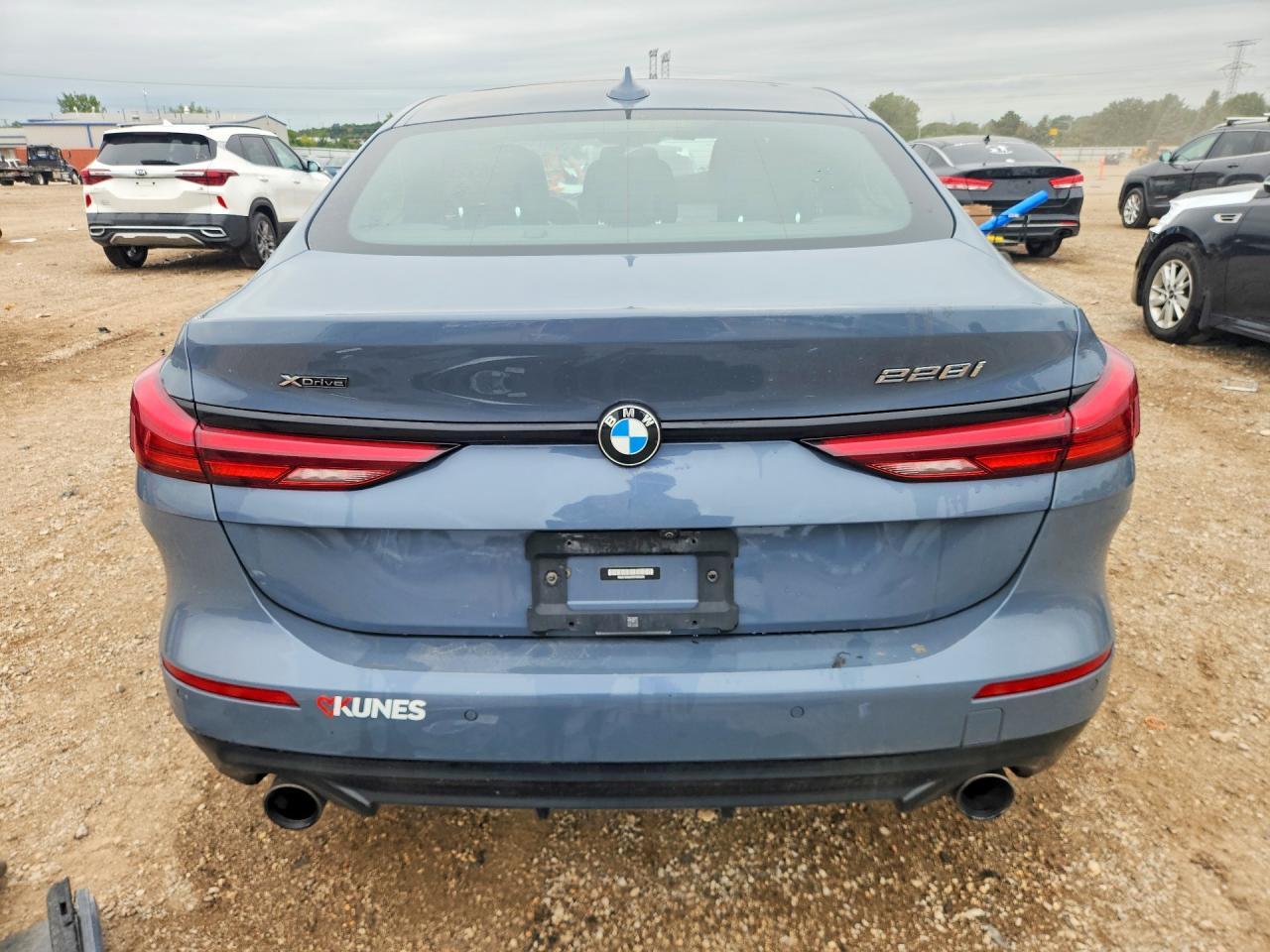 2022 BMW Seria 2 228i - zdjęcie 6