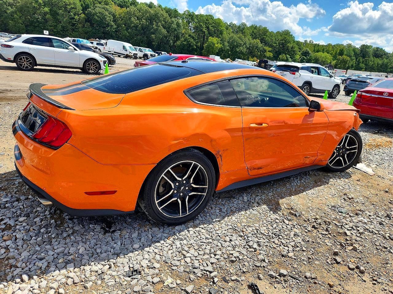 2020 Ford Mustang - zdjęcie 3