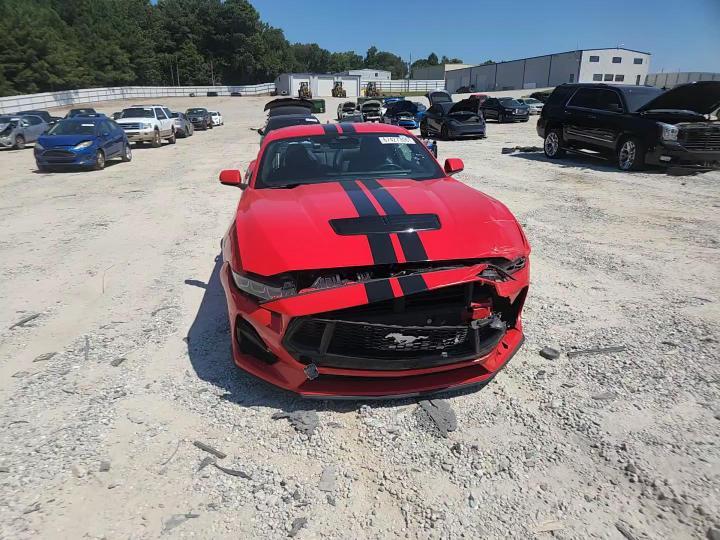 2024 Ford Mustang Gt - zdjęcie 13