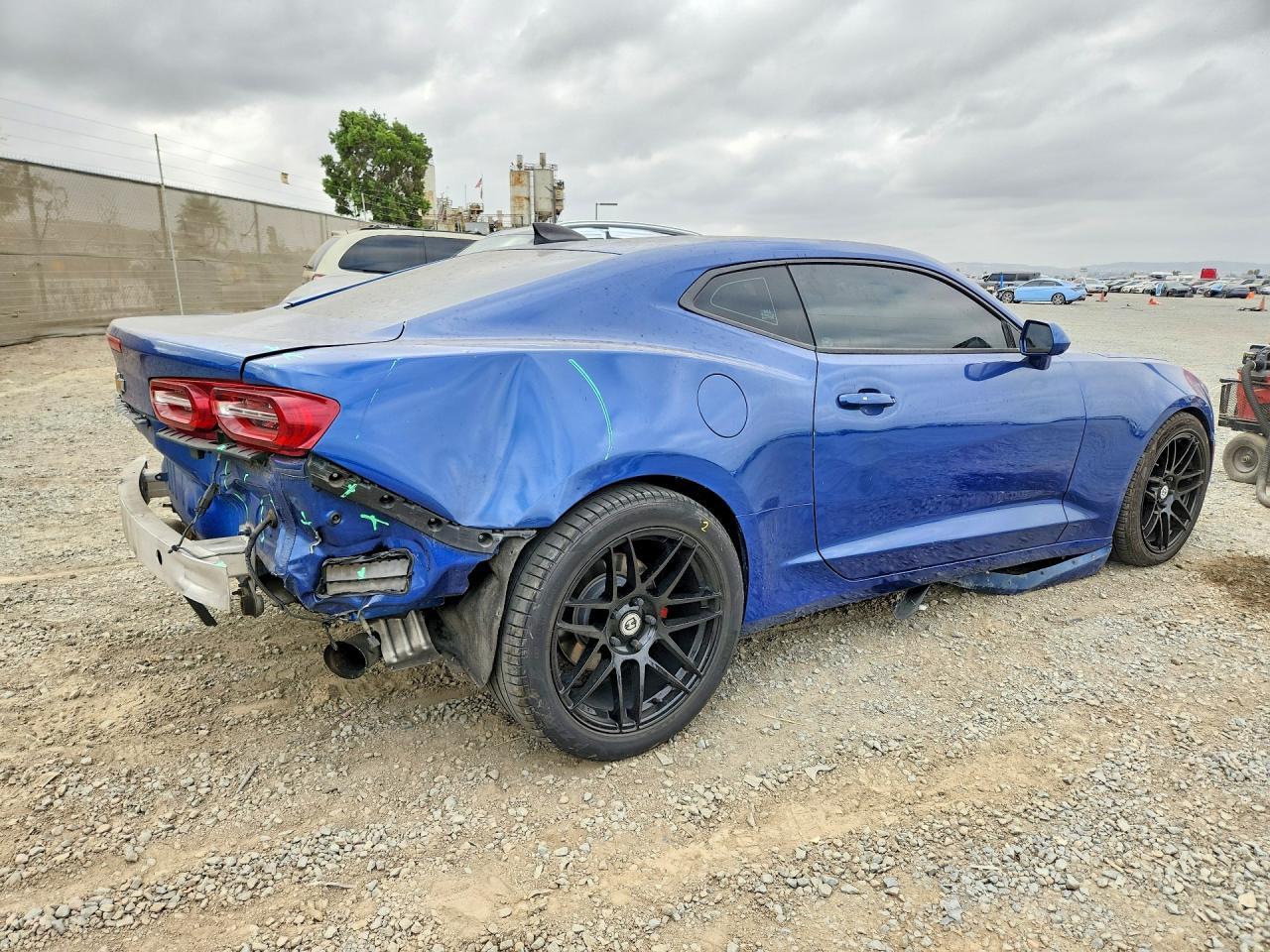2020 Chevrolet Camaro Ls - zdjęcie 3