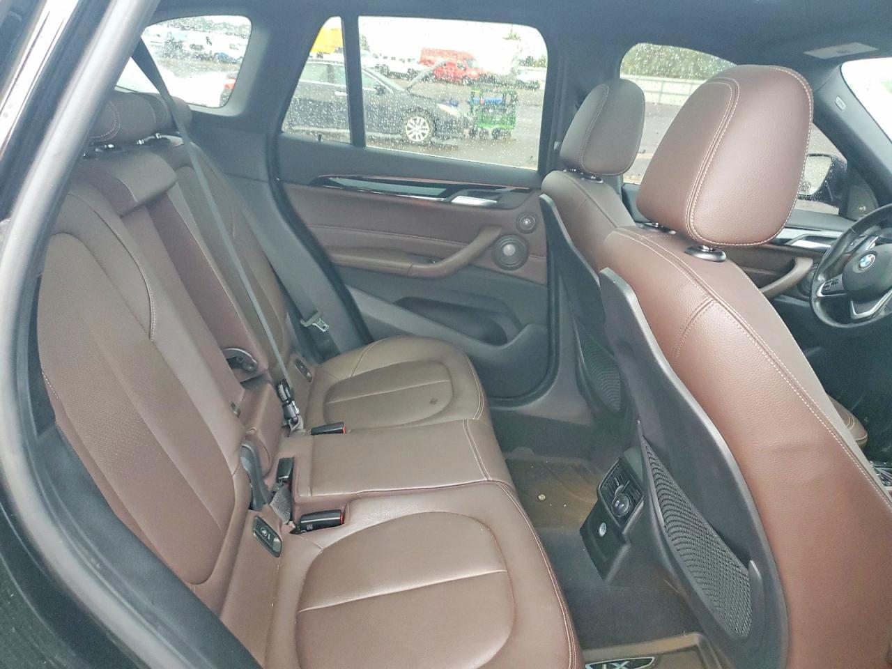 2016 BMW X1 xDrive28I - zdjęcie 11