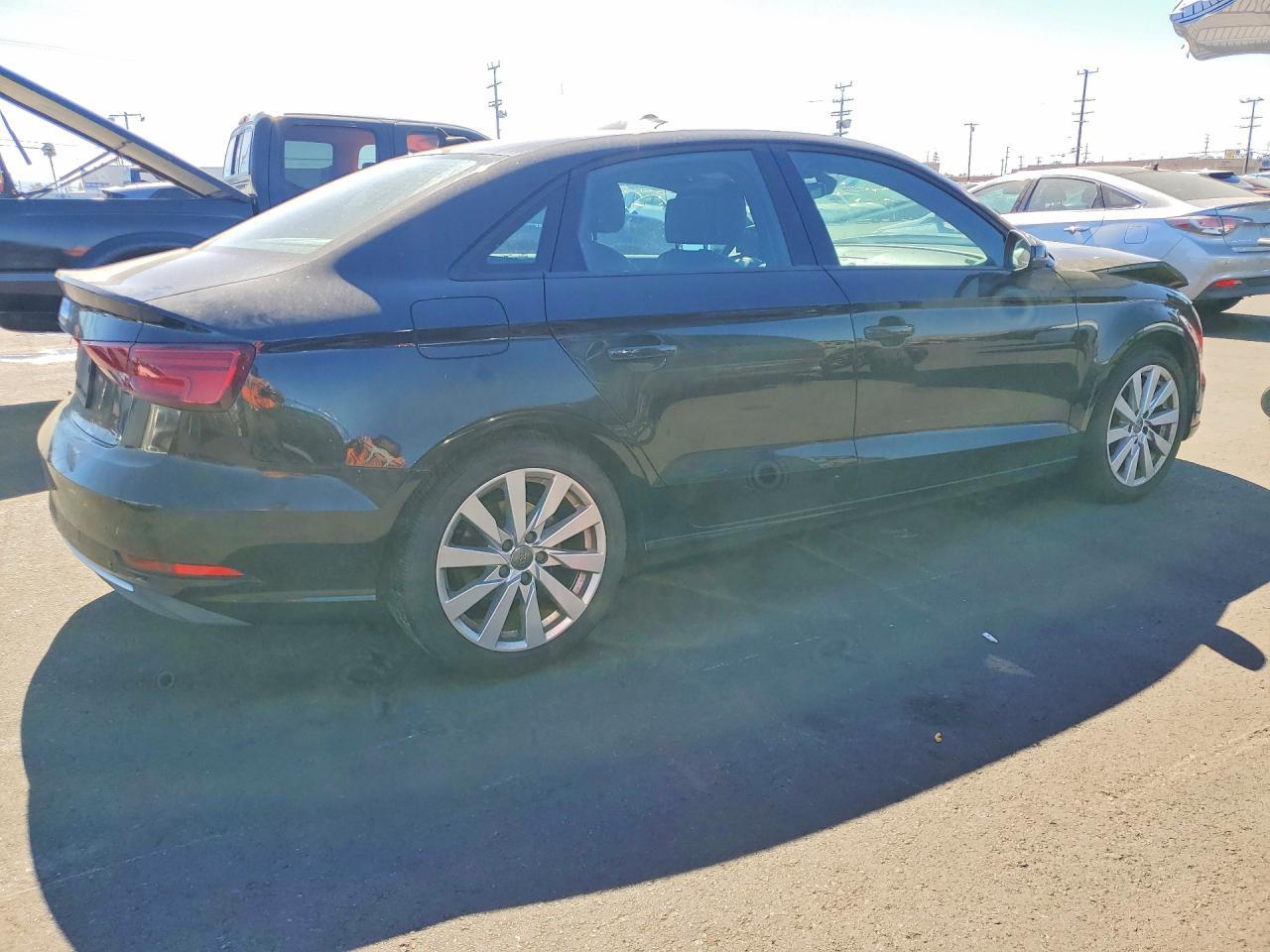 Audi A3 - zdjęcie 3