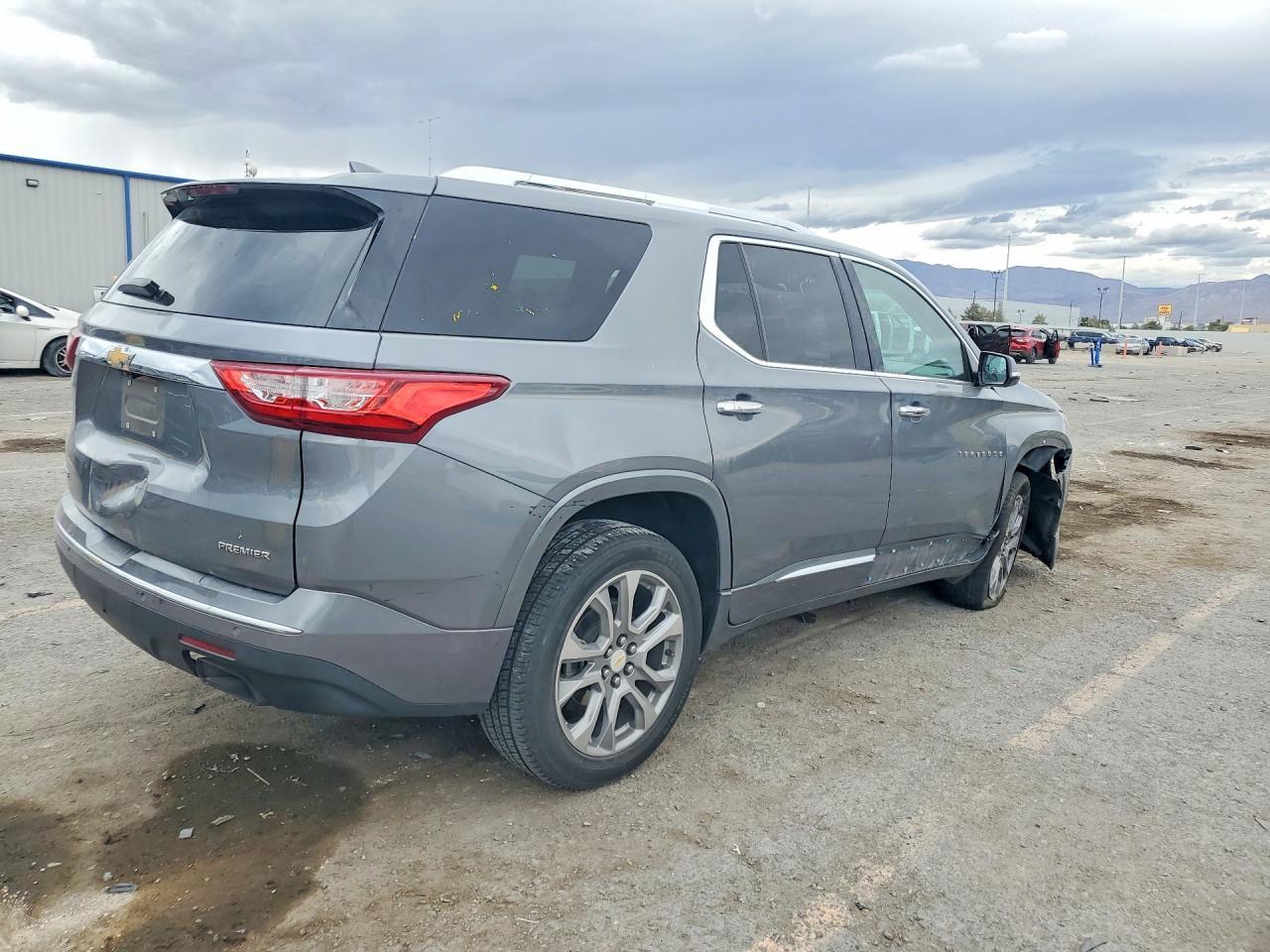 2019 Chevrolet Traverse Premier - zdjęcie 3