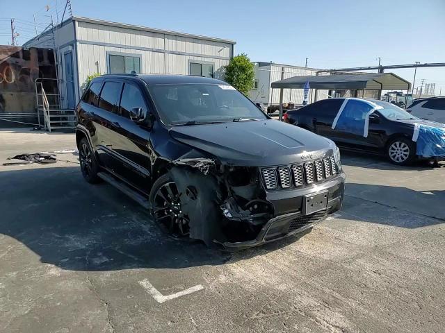 2020 Jeep Grand Cherokee Laredo - zdjęcie 13