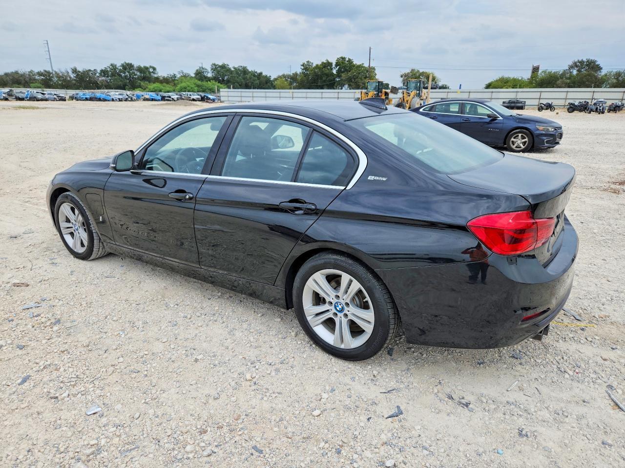 BMW Seria 3 - zdjęcie 2
