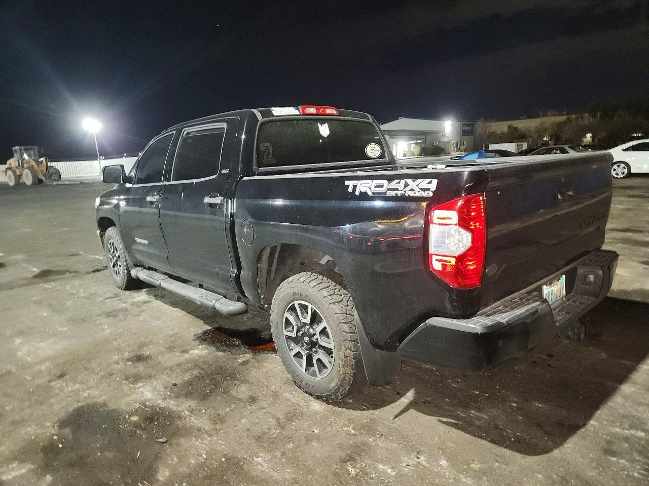 2016 Toyota Tundra Sr5 - zdjęcie 2