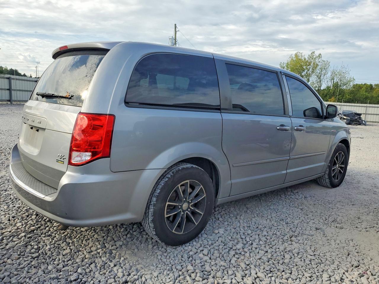 2015 Dodge Grand Caravan R/T - zdjęcie 3